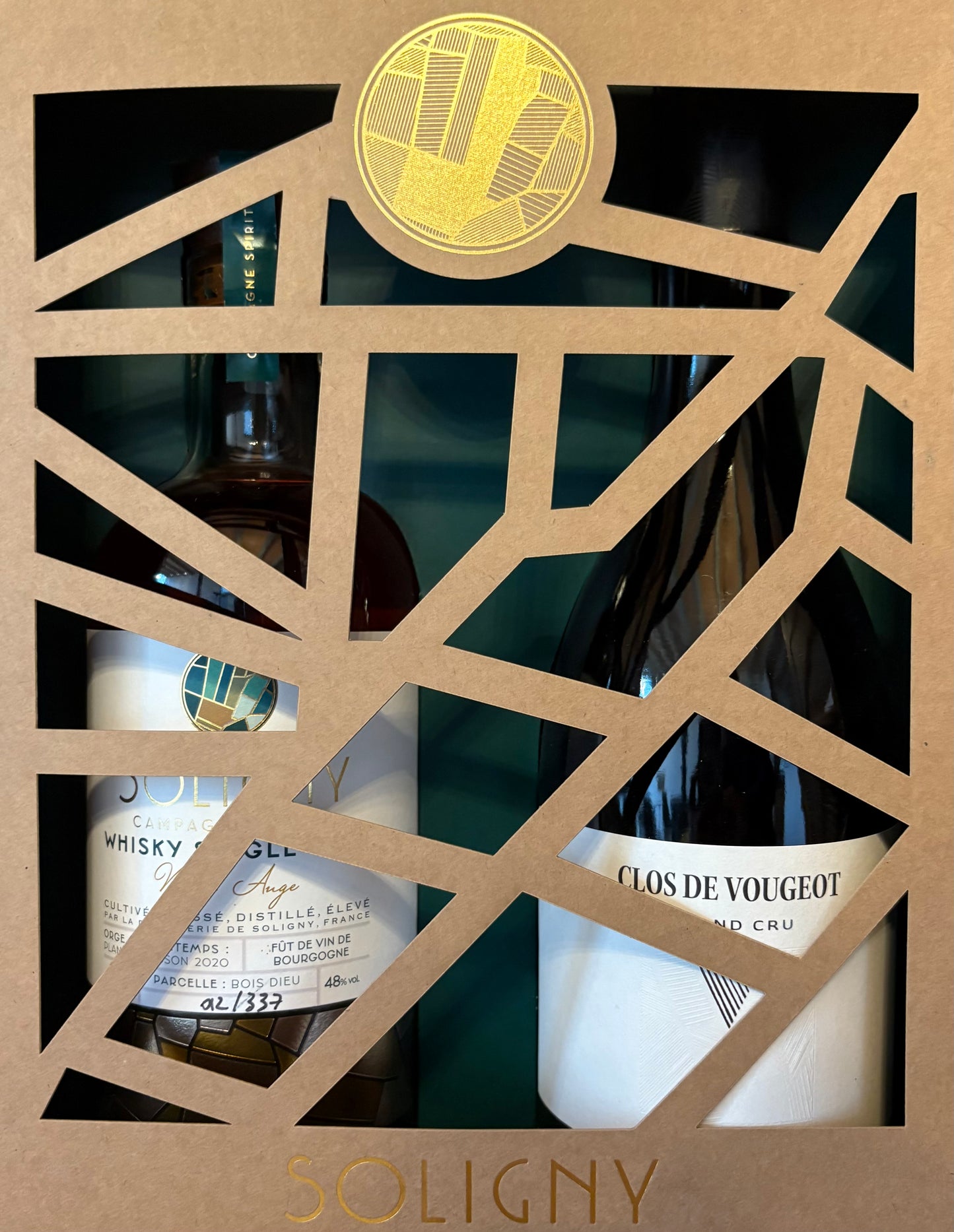 COFFRET CLOS DE VOUGEOT GRAND CRU  ET WHISKY VENT D'ANGE SINGLE CASK 21045R